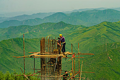 黄色软件下载3.0.3免费安装｜“免费下载却隐患重重：“黄色软件下载3.0.3”引发社会关注与争议”