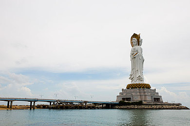 三上亚悠演过的电影名：深入解析：三上亚悠演技之旅，挑战与角色塑造的精彩瞬间-3