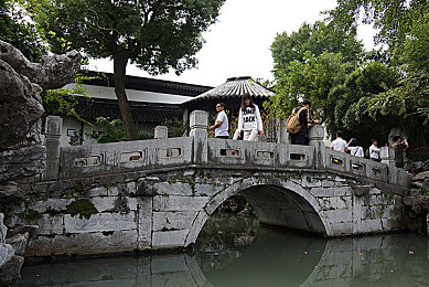 天天综合天天色：“天天综合天天色”应用助力生活，海量资讯个性化推荐，成为你的生活好帮手-2